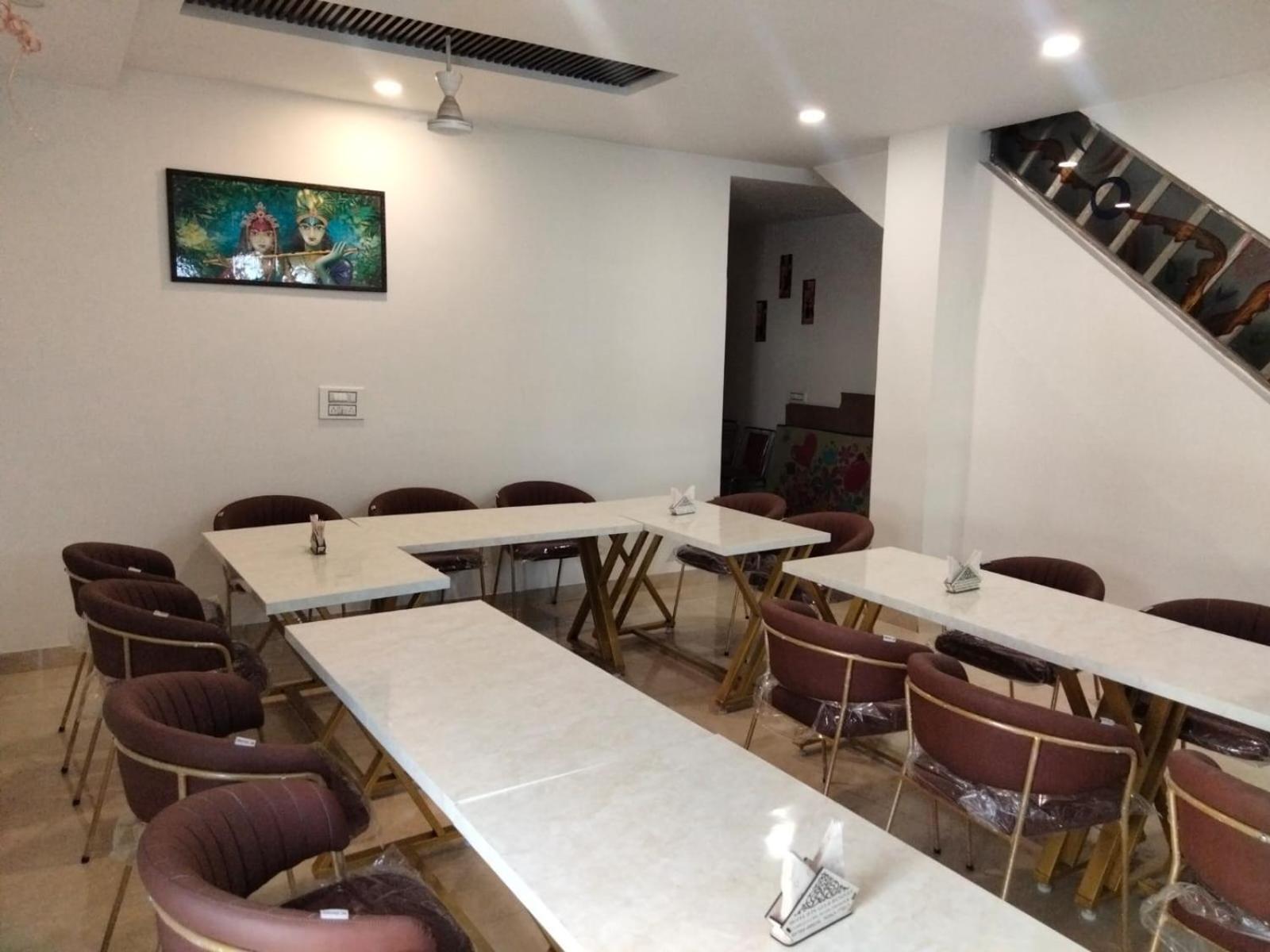 Oyo22115 D广场酒店 Zirakpur 外观 照片