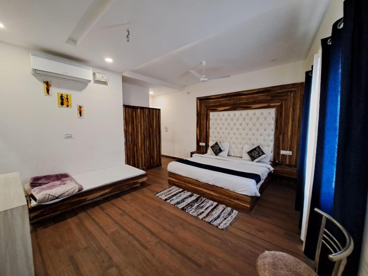 Oyo22115 D广场酒店 Zirakpur 外观 照片